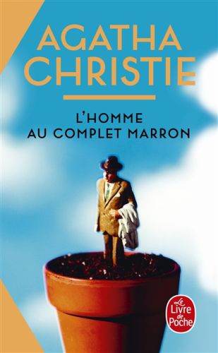 L''homme au complet marron